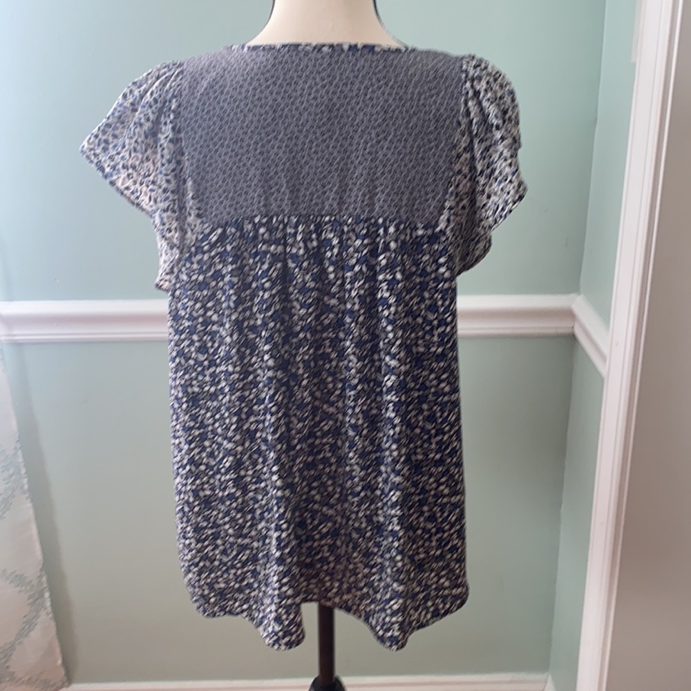 Gap Boho Flowy Style Top Size Small. - image 2